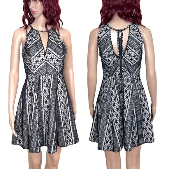 Free People Womens Miss Connections Lace Dress size 2 Black Nude Crochet NWOT - Picture 2 of 9